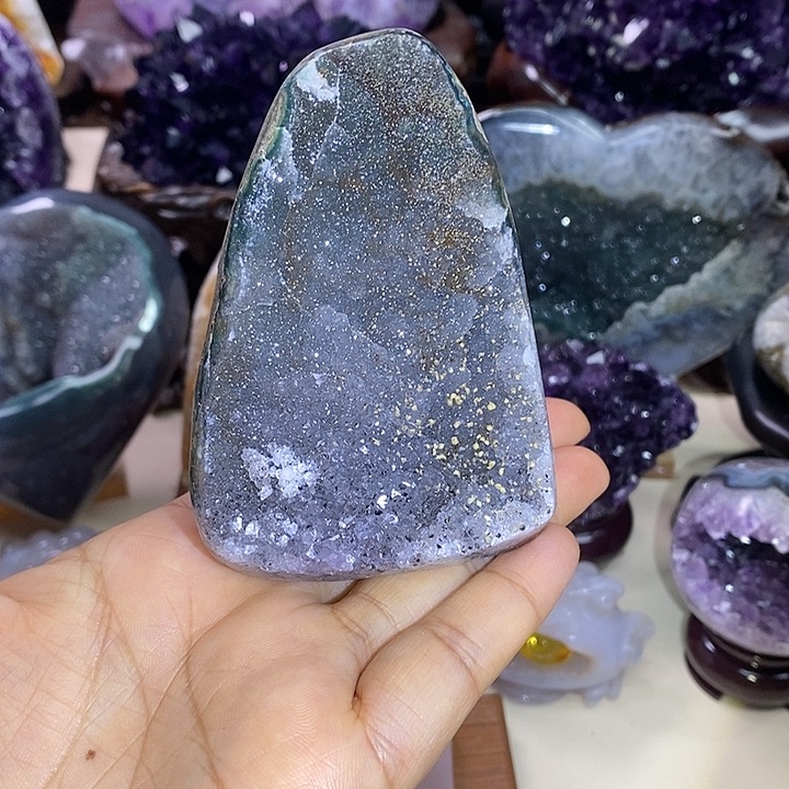 紫晶未镶嵌大型摆件（非配饰）