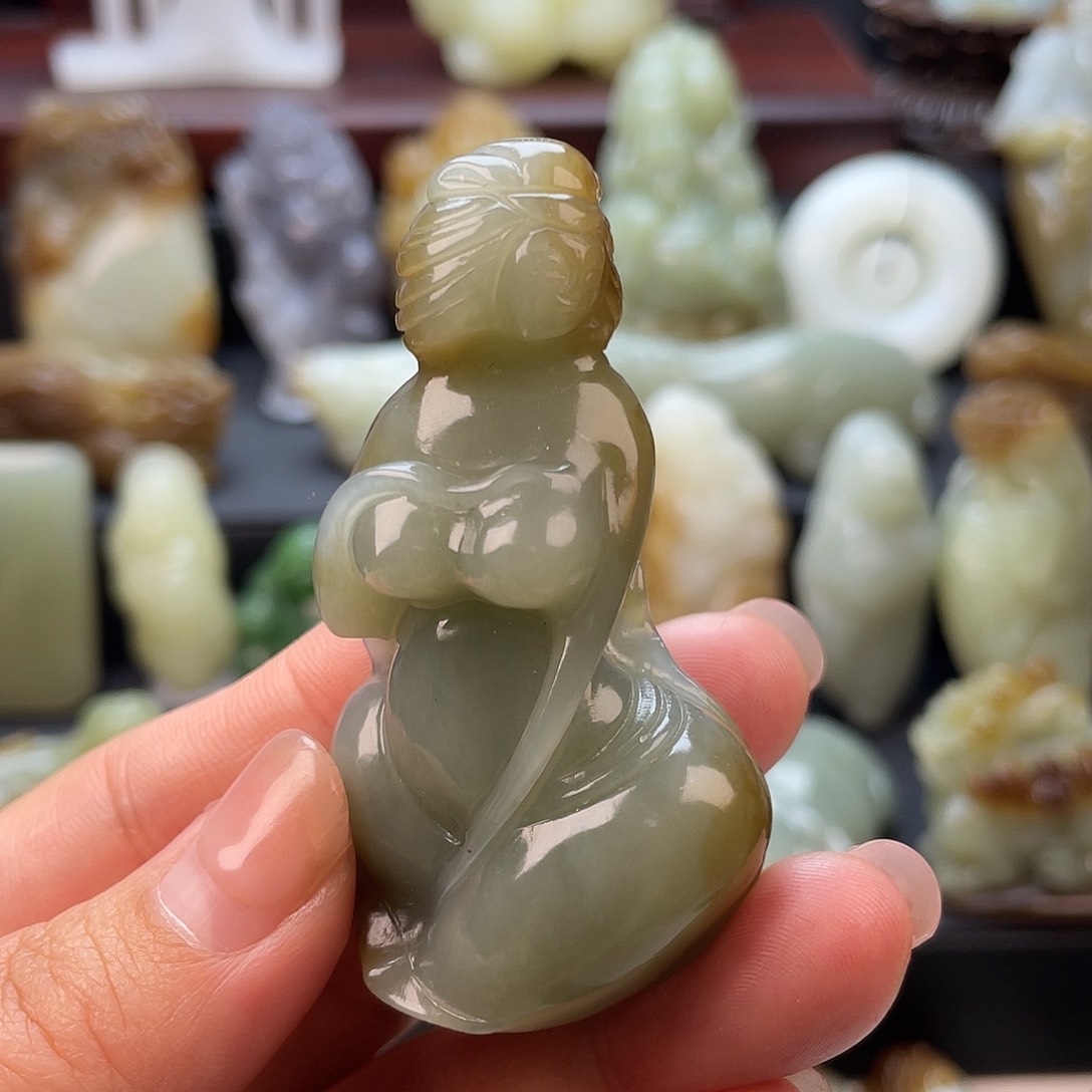 和田玉颈饰未镶嵌