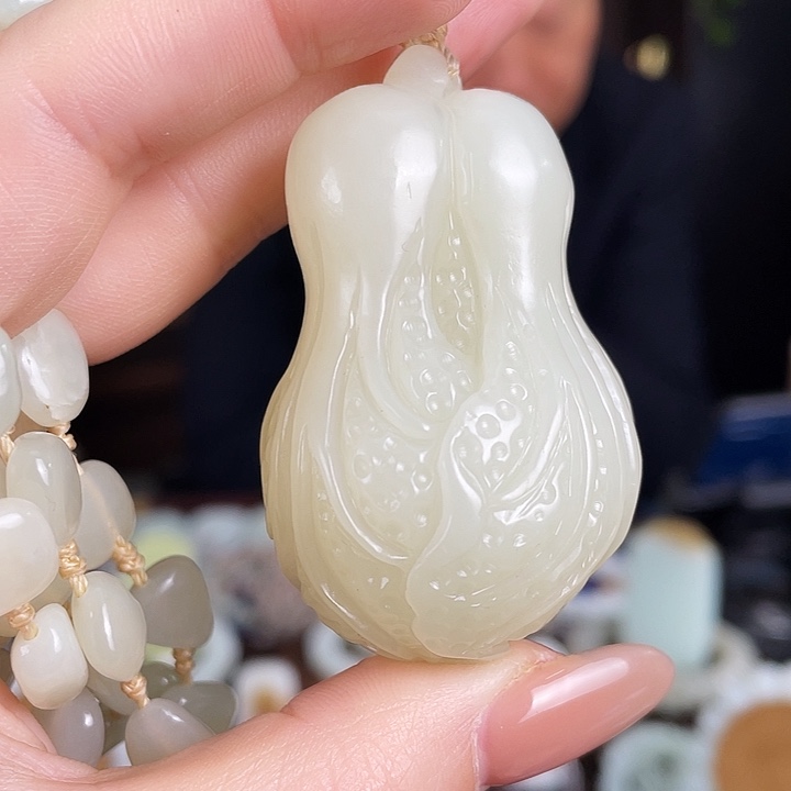 和田玉未镶嵌颈饰定制发货