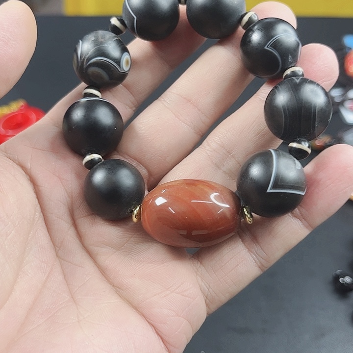 玛瑙手链未镶嵌T20黑灵芝卡20