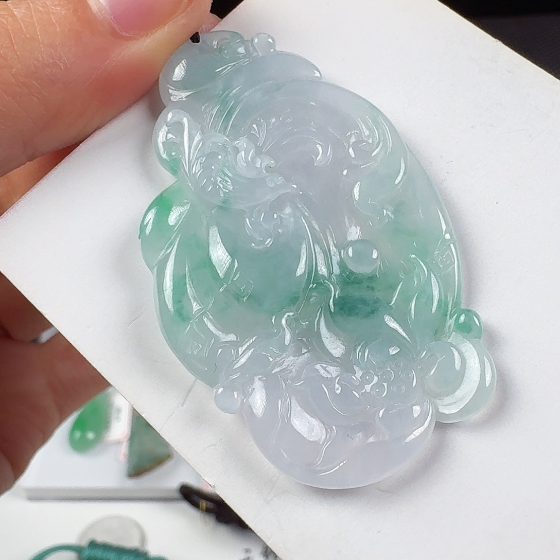 翡翠未镶嵌颈饰翡翠