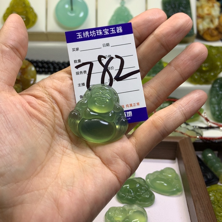 【闪购商品】未镶嵌蛇纹石玉颈饰b**s