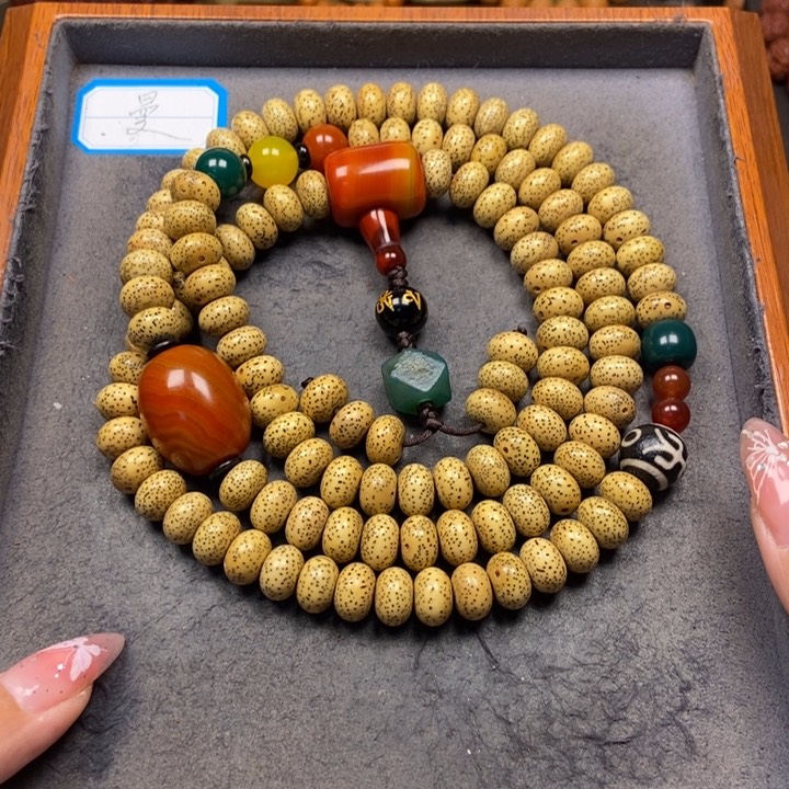 星月菩提吊坠菩提