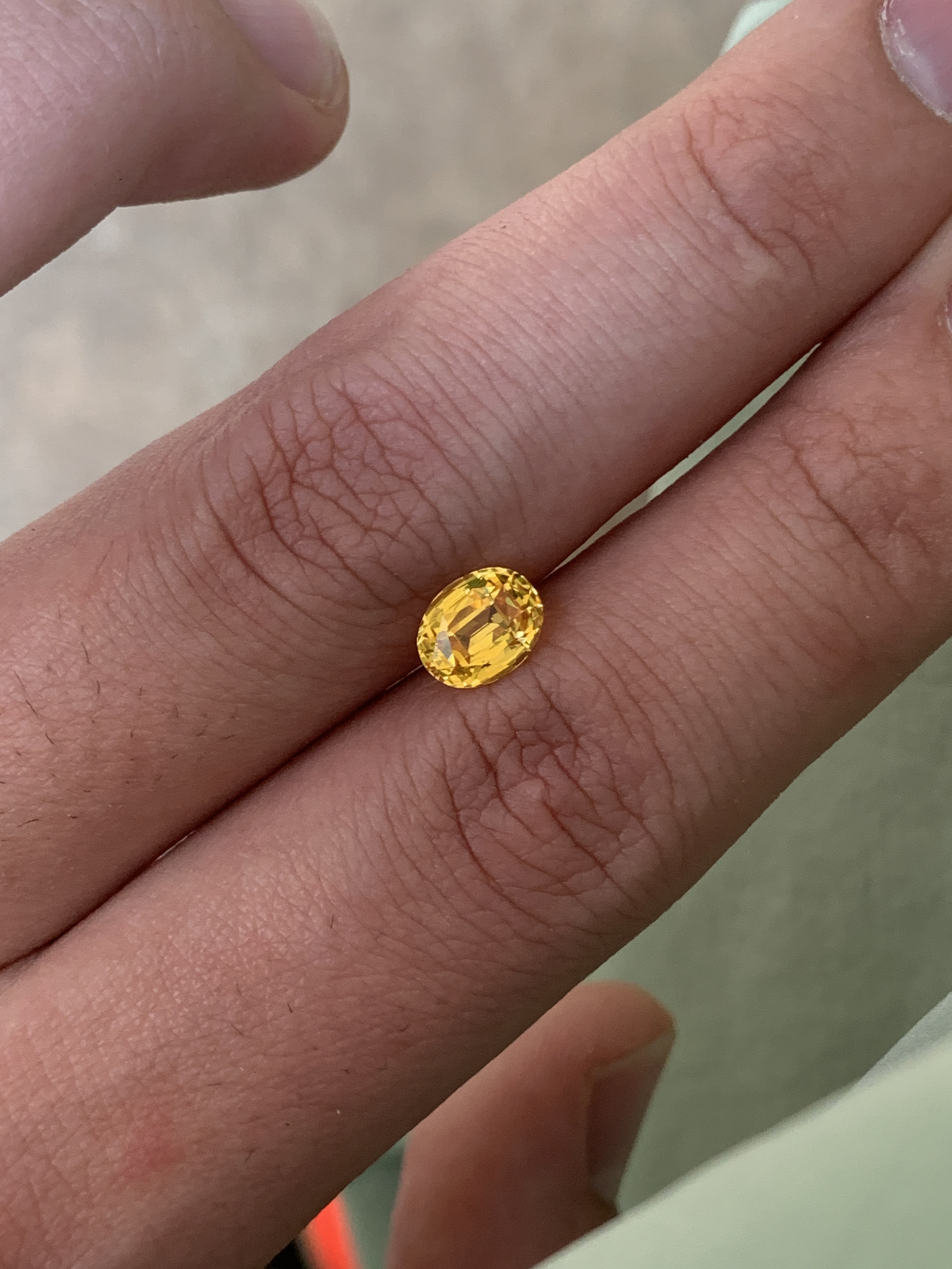 天然斯里兰卡金黄色黄蓝宝2.0ct