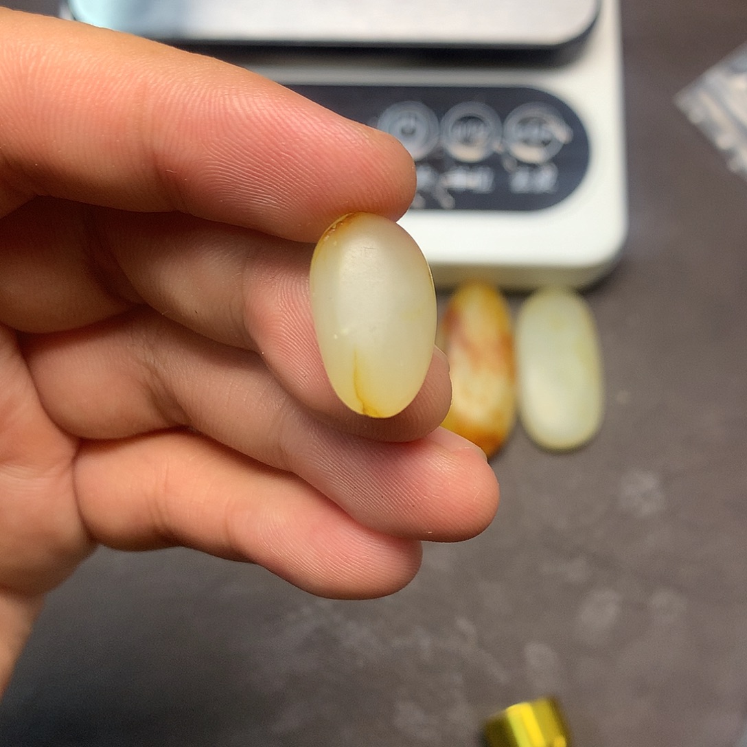 和田玉（糖玉）未镶嵌挂件