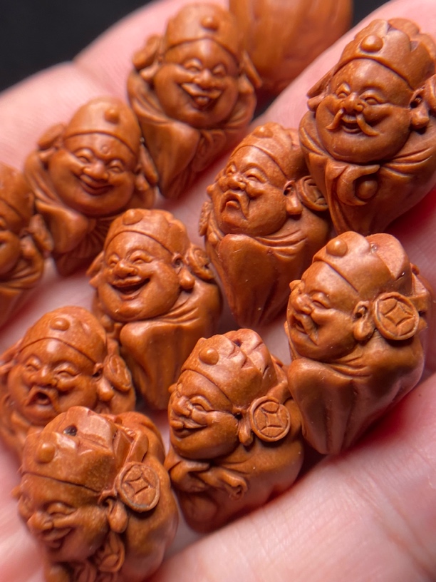 八年老核秦岭野生龙纹桃核纯手工包衣财神手串