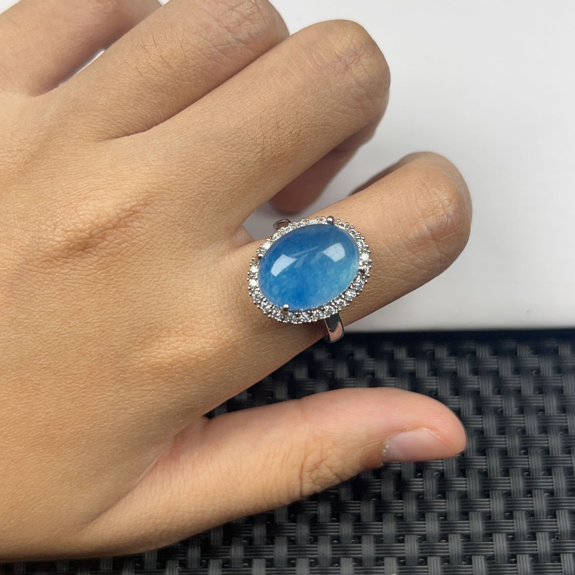 Z312深蓝冰镶嵌大蛋面戒指百搭气质精美时尚