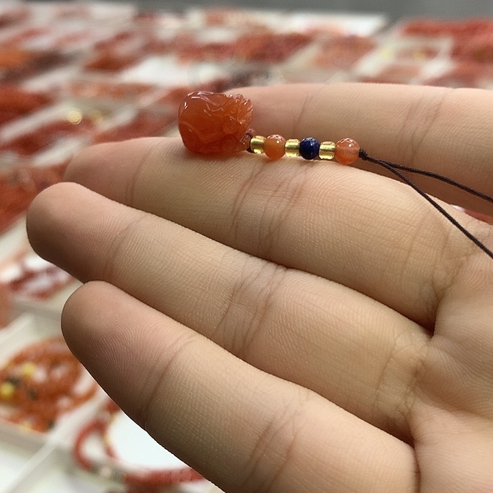 南红玛瑙未镶嵌颈饰