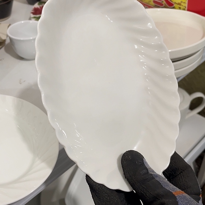 瓷片皇家瓷小窝盘一个 长20厘米 微瑕疵