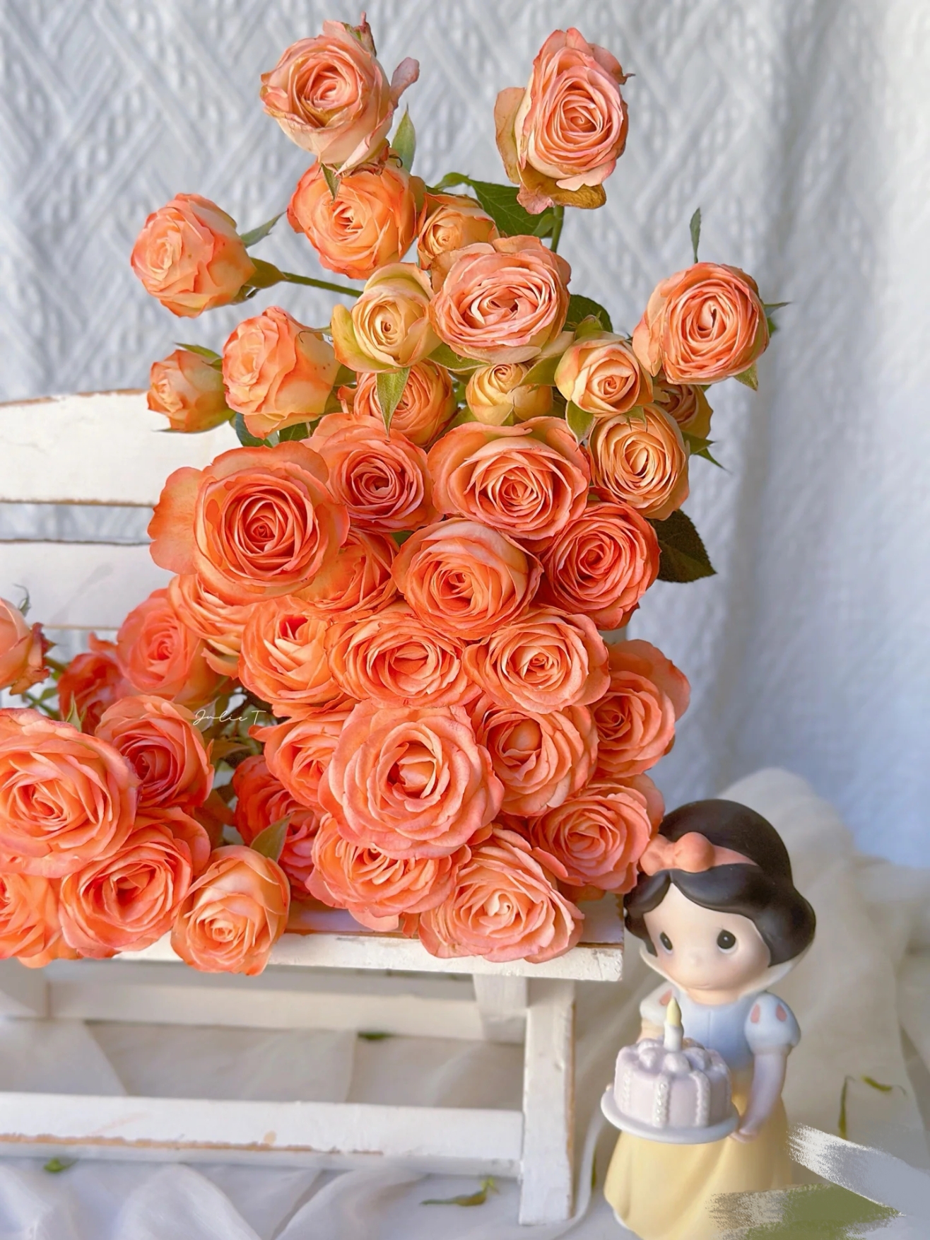 小妖精多头玫瑰：1单普通快递包邮，同一地址2单及以上冷链送配草。