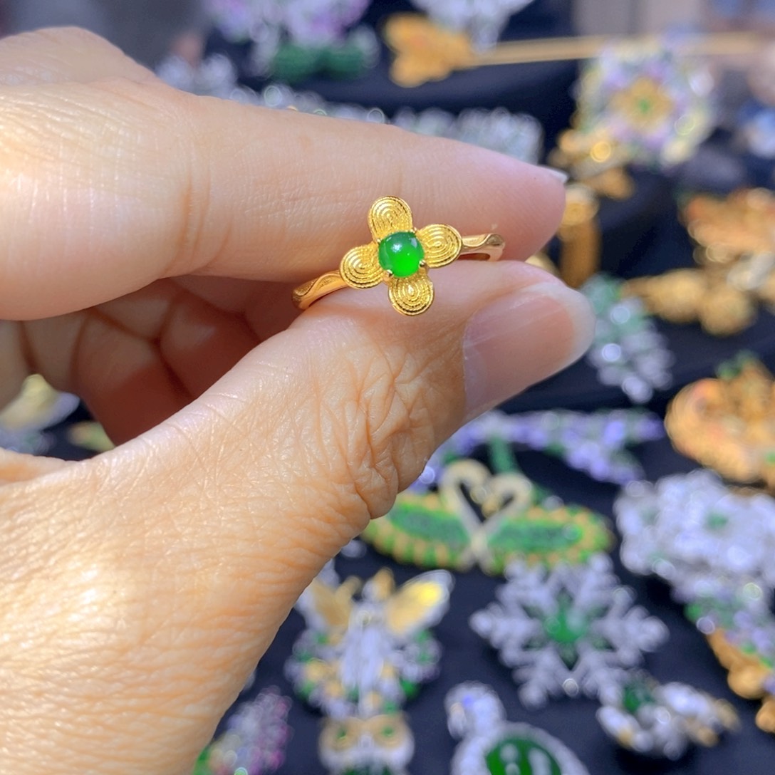 翡翠耳钉银S925镶嵌天然翡翠