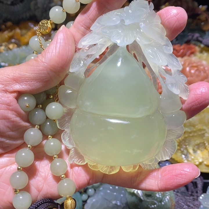 岫玉未镶嵌岫玉吊坠