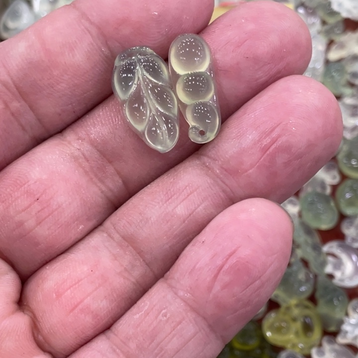 蛇纹石玉合金颈饰