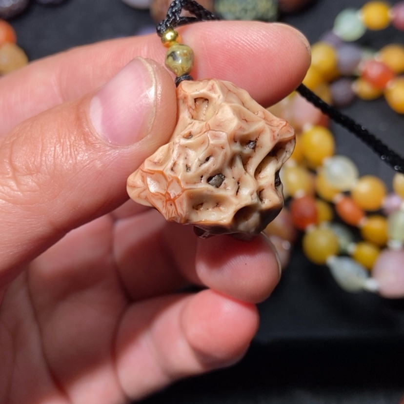 【闪购商品】玛瑙/玉髓项圈合金