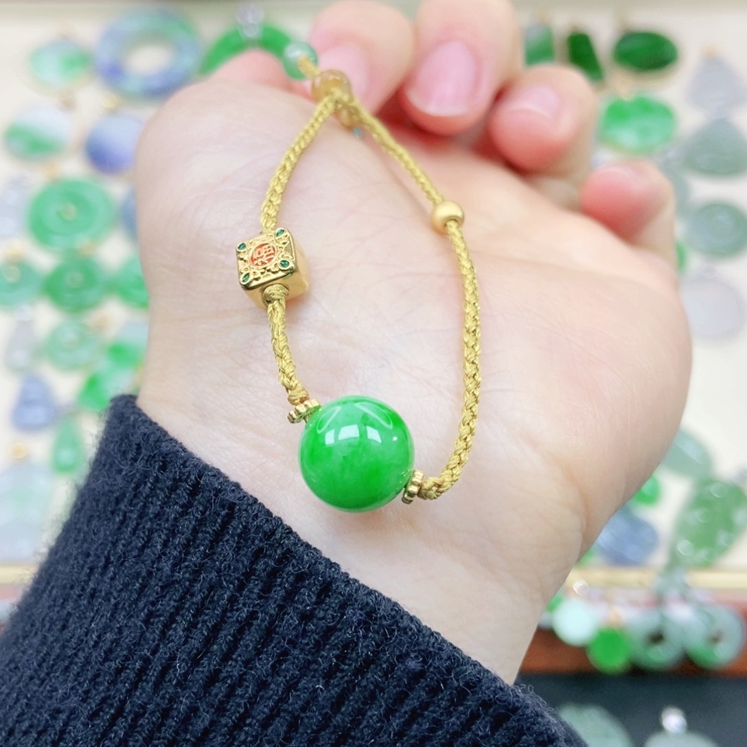 翡翠颈饰未镶嵌翡翠翡翠翡翠