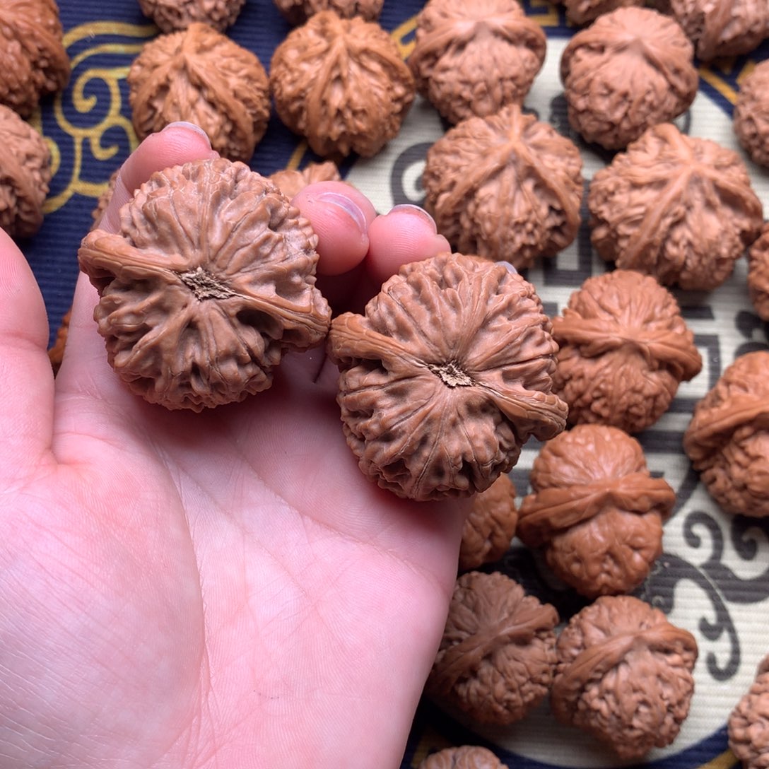 文玩核桃吊坠43水龙