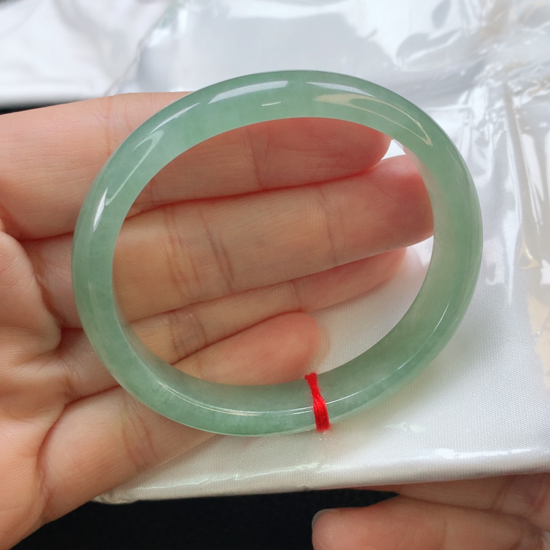 翡翠手镯未镶嵌53贵妃