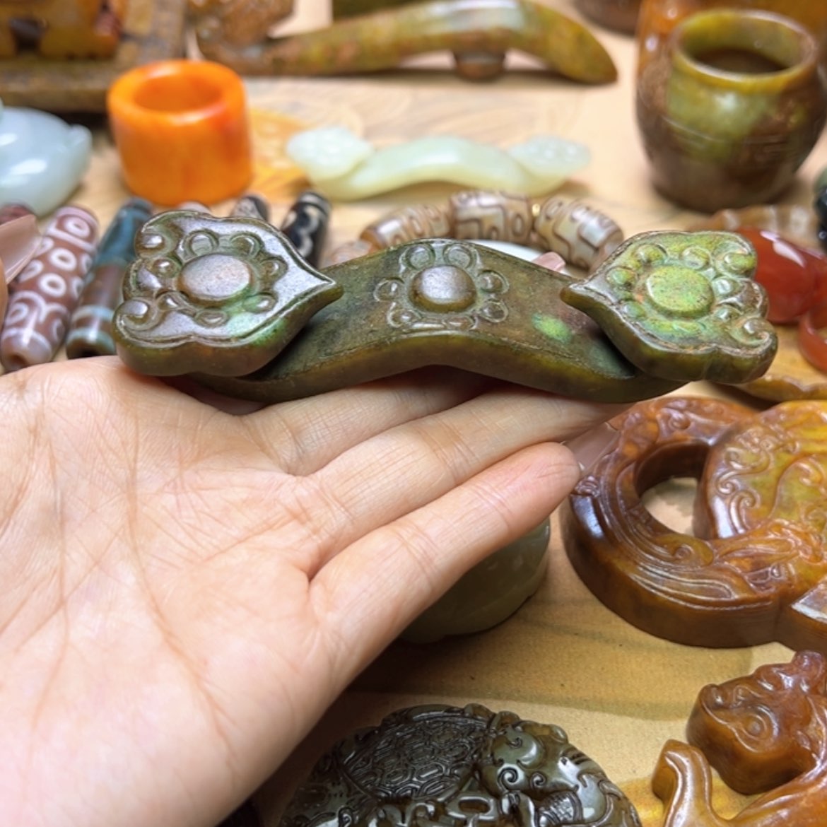 【闪购商品】蛇纹石玉颈饰未镶嵌