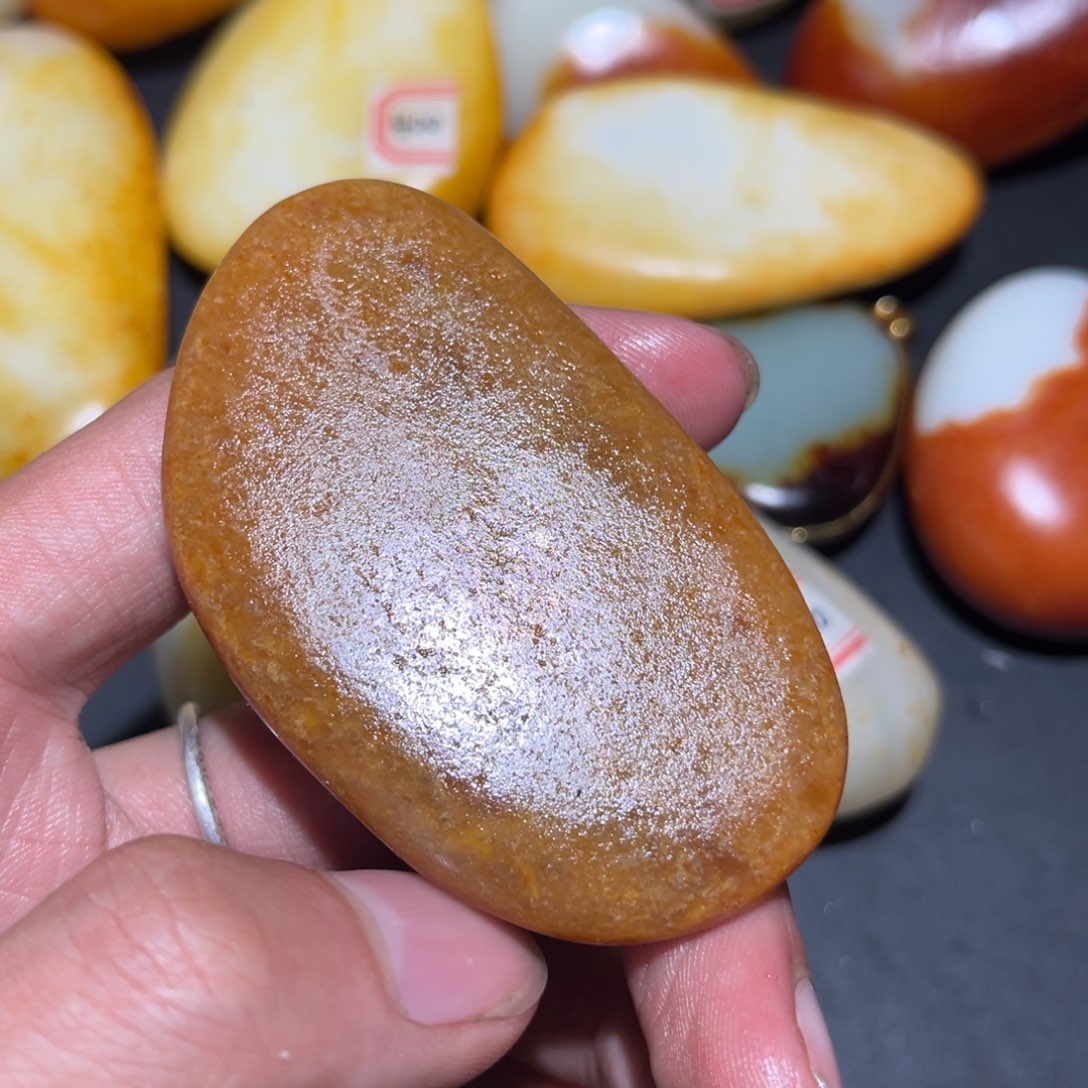 和田玉未镶嵌珠宝奇石