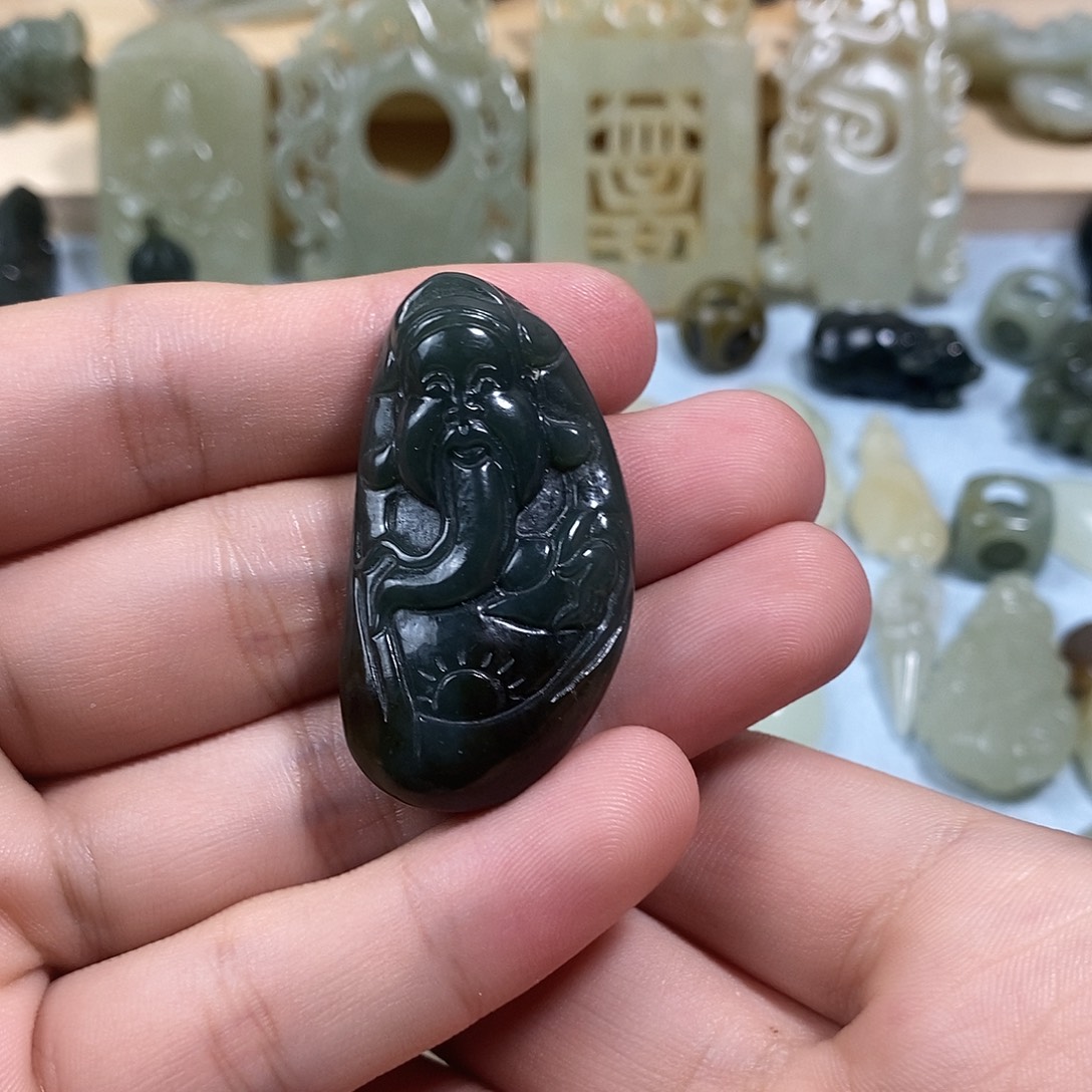 和田玉未镶嵌挂件