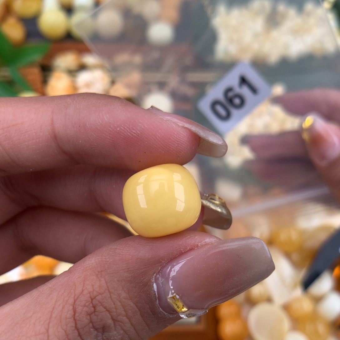 琥珀珠宝奇石未镶嵌13.7 皮色