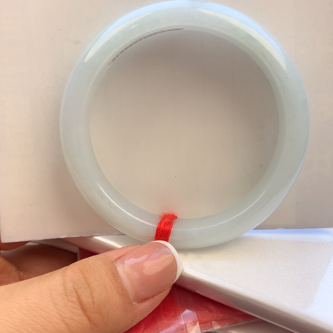 翡翠手镯未镶嵌纯天然