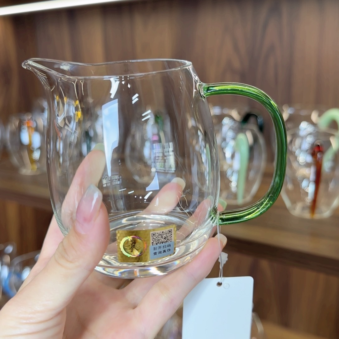 澄然湖绿色公道杯