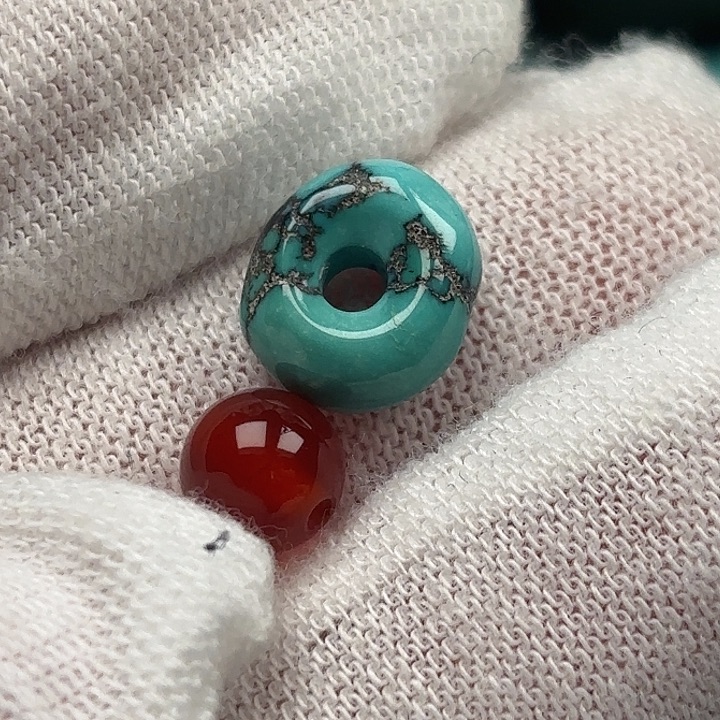 南红玛瑙未镶嵌珠宝奇石