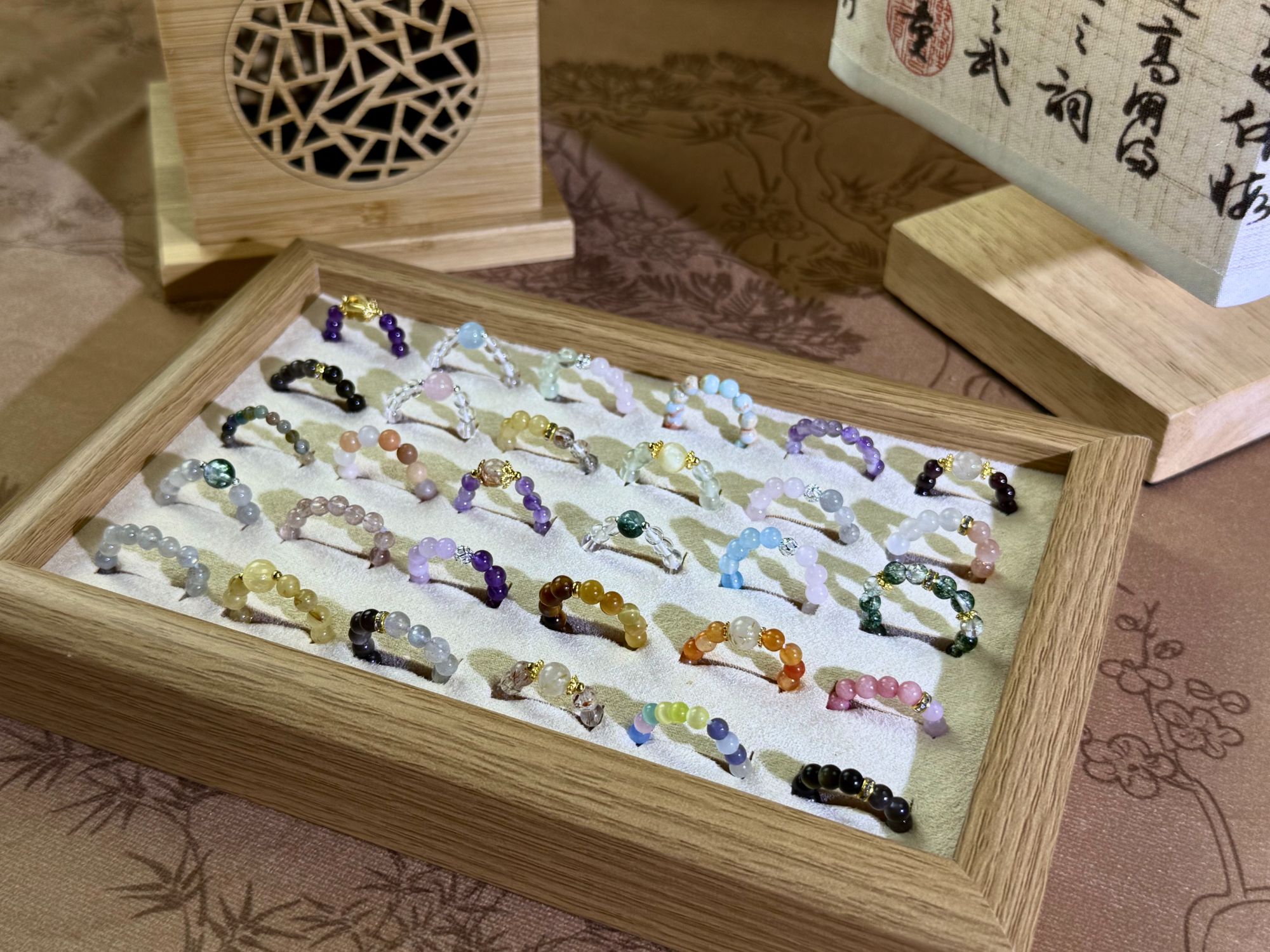 天然水晶纯手工弹力手编串珠戒指多样性