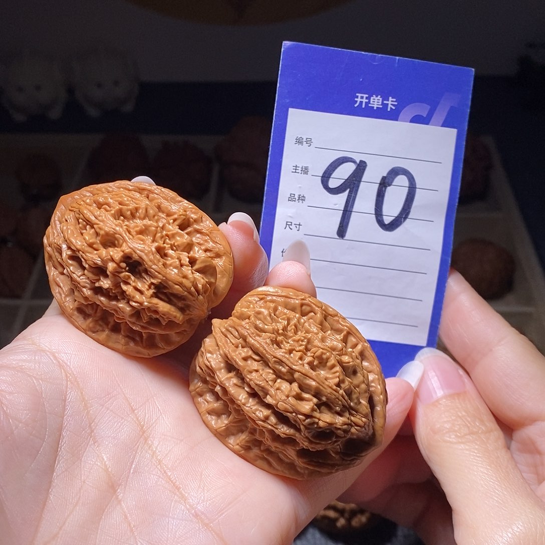 文玩核桃把件麦虎高桩47左右