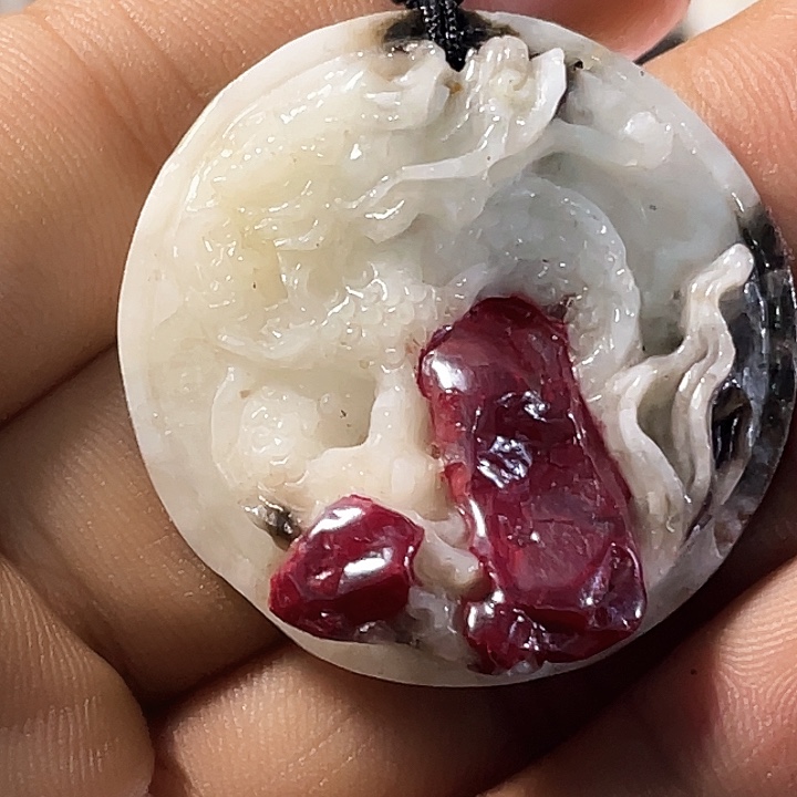 天然辰砂原石首饰