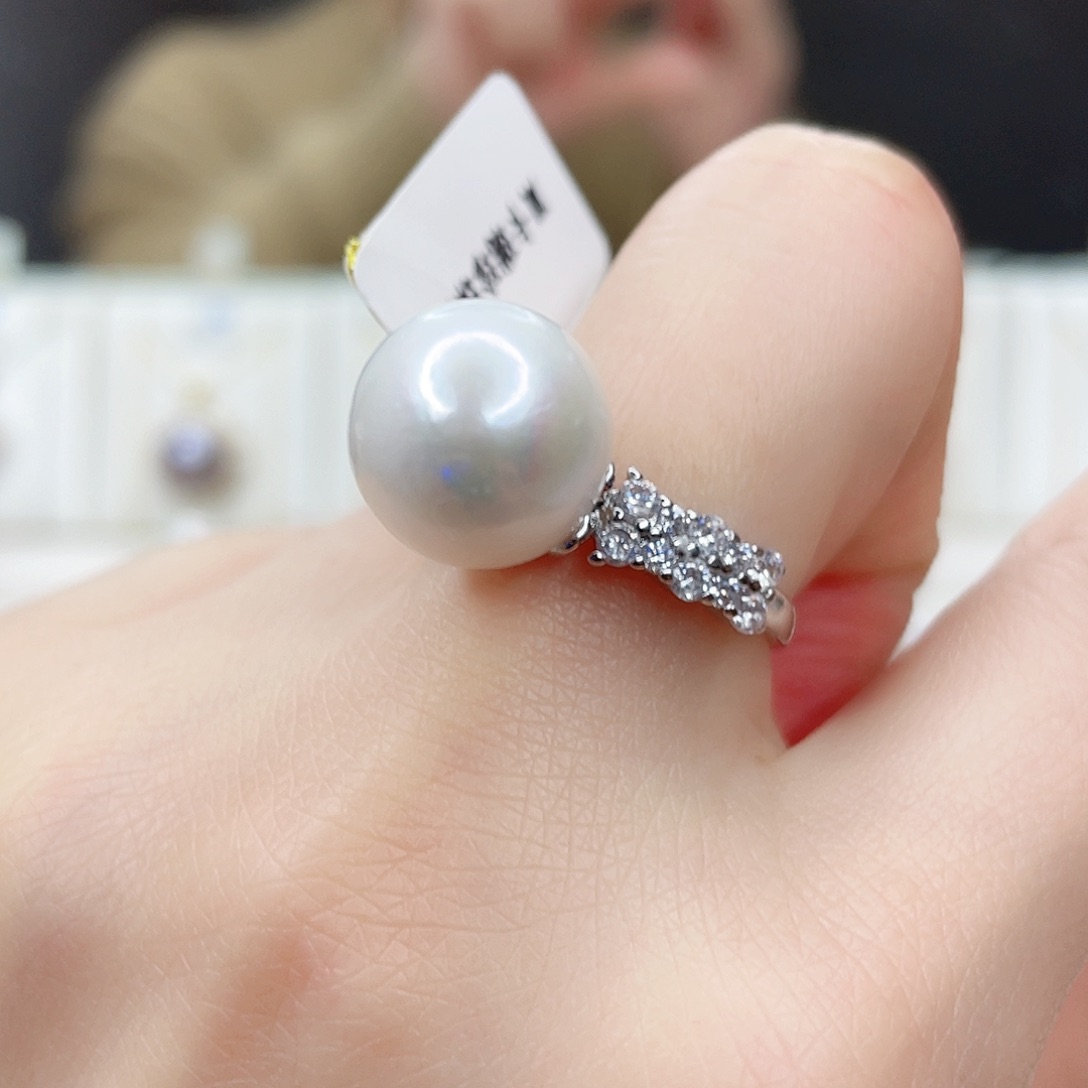 淡水珍珠吊坠(赠链)未镶嵌