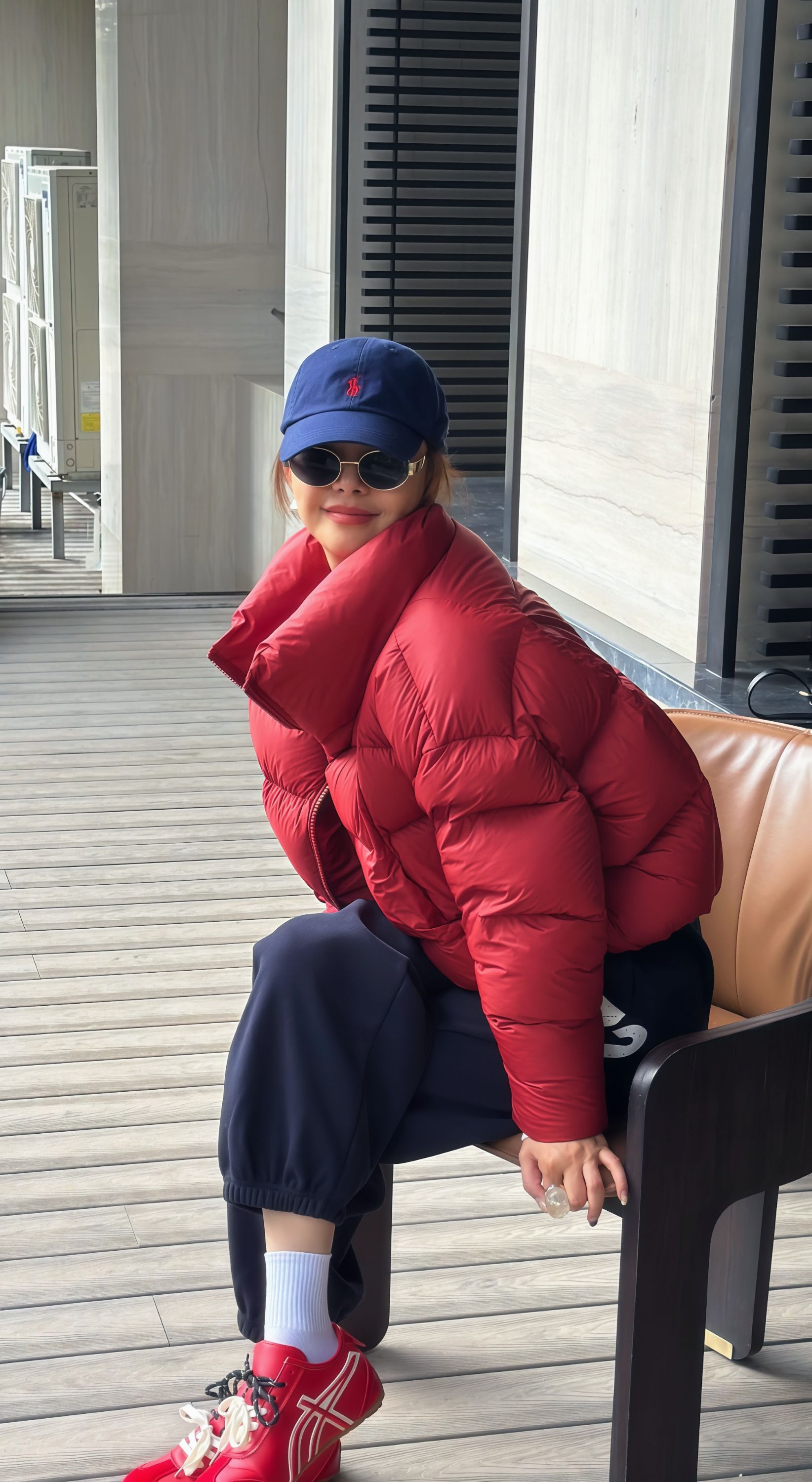 泡芙90白鸭绒羽绒服女短款2025冬季新款小个子云朵面包服加厚外套