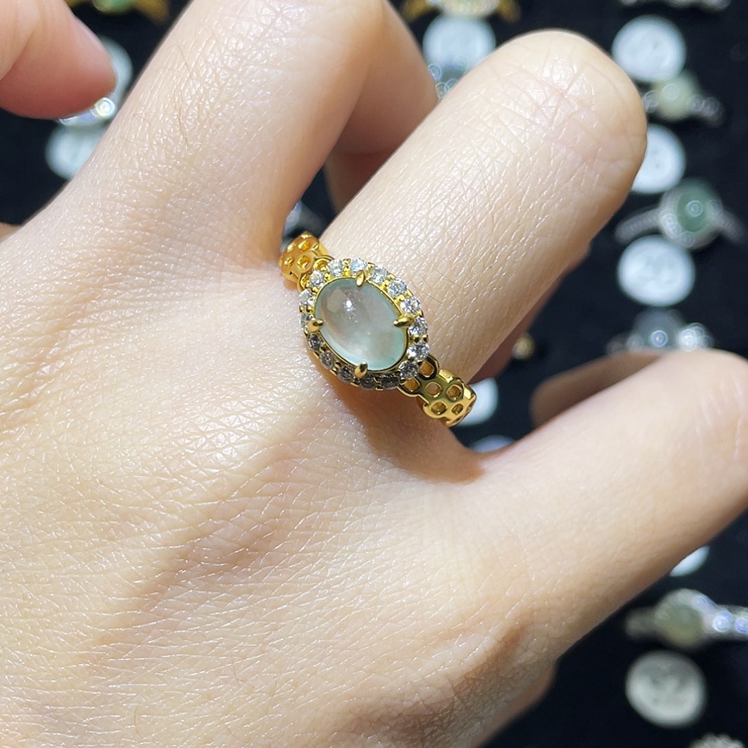 翡翠未镶嵌戒指戒指