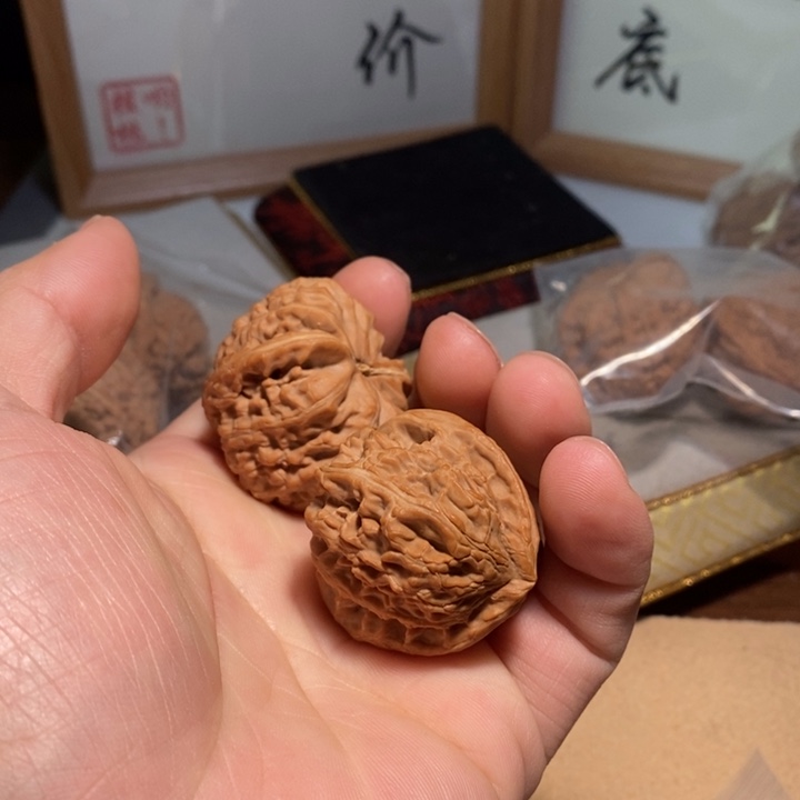 文玩核桃把件喔****子核桃