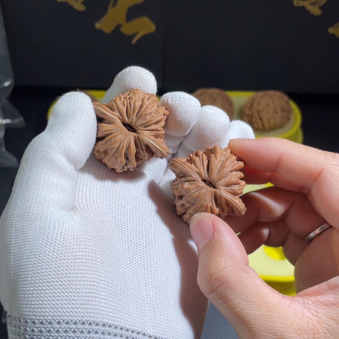 文玩核桃把件8号全品39加s级粉红皮质四座楼