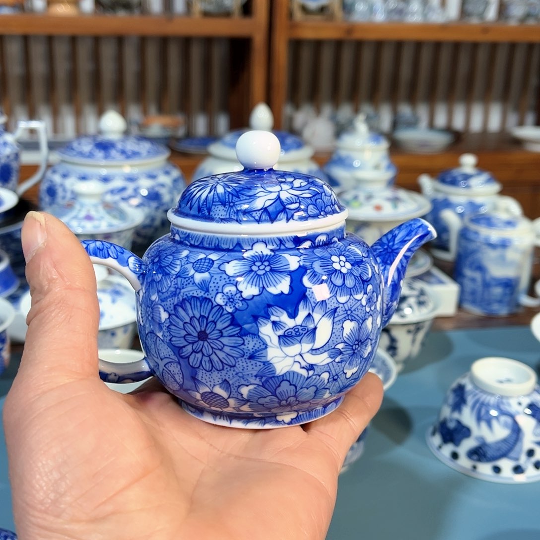 錡镇堂手工手绘壶