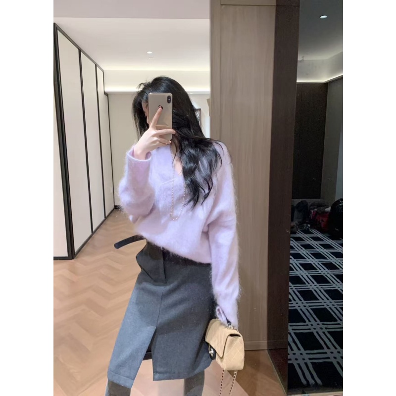 高级感紫色v领套头毛衣秋冬慵懒宽松内搭针织上衣灰色毛呢半身裙