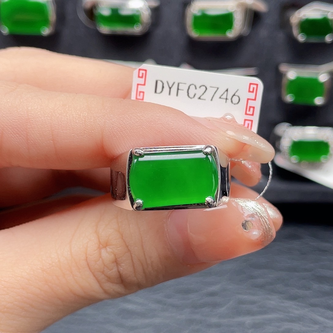 翡翠戒指银S925镶嵌大*元编号2746