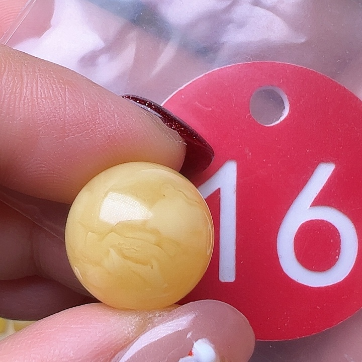 蜜蜡裸石未镶嵌皮点14.8m m