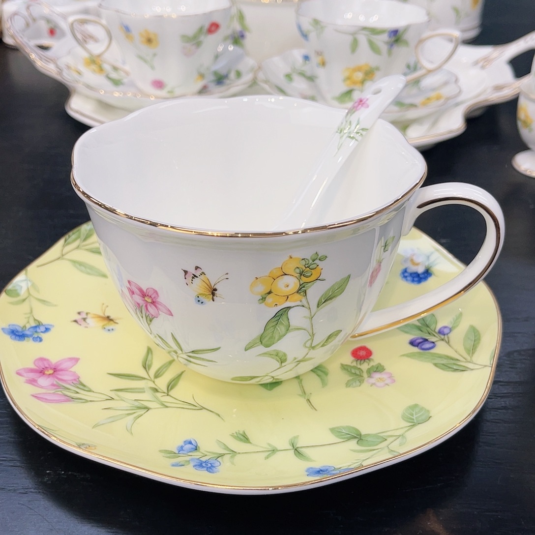 骨瓷三件———————————————