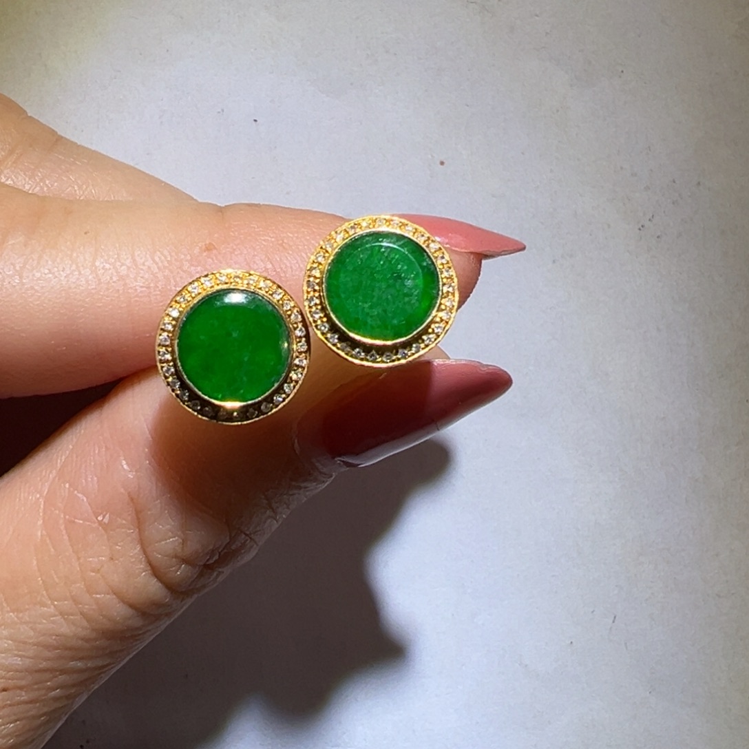 翡翠颈饰18K金镶嵌耳钉