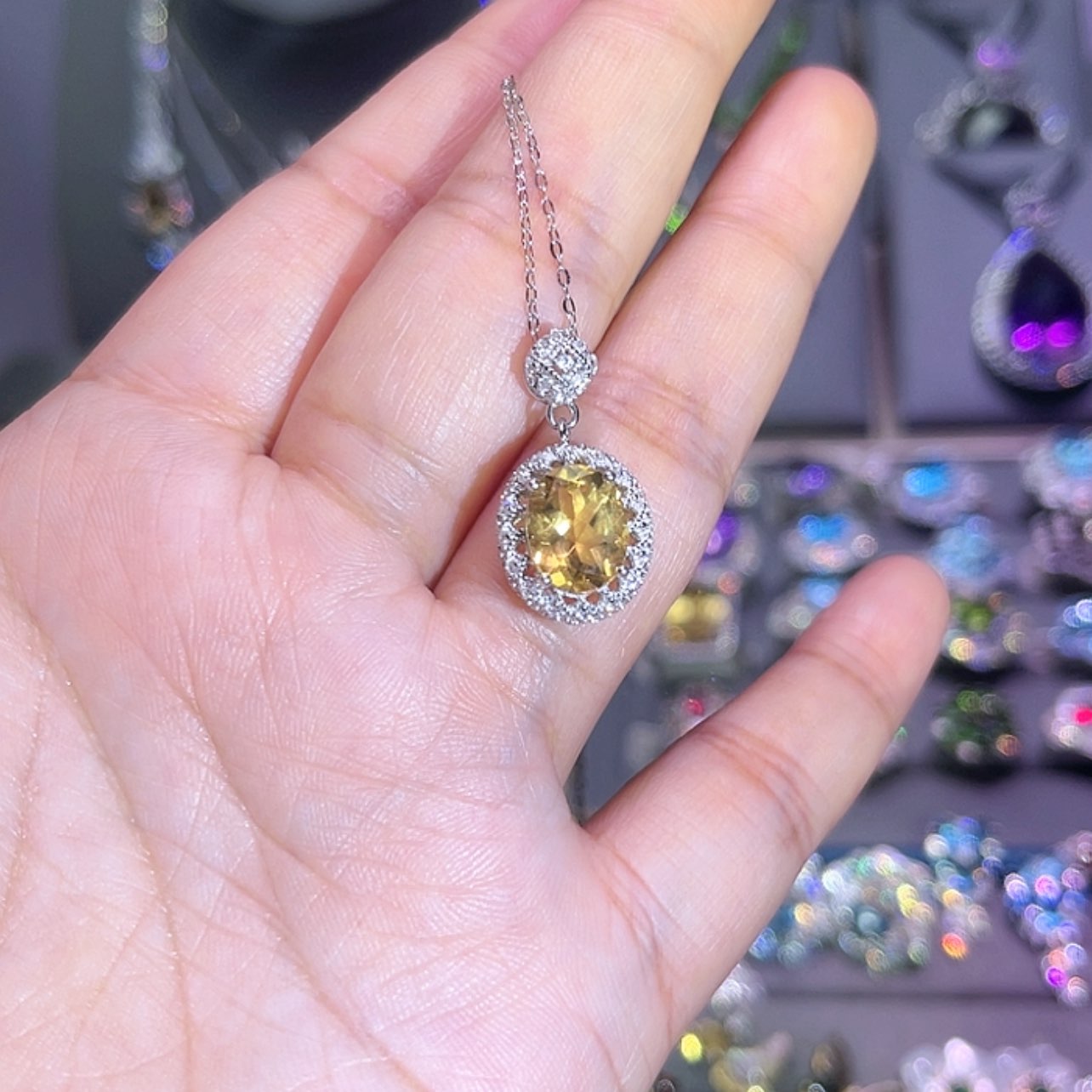 【闪购商品】黄晶吊坠(赠链)银S925镶嵌