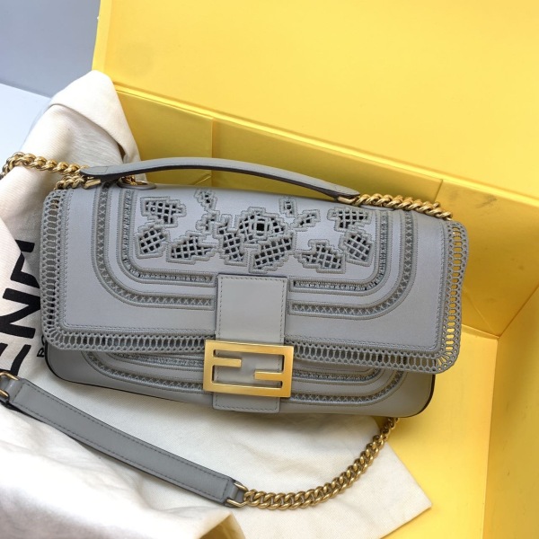 95新/芬迪/市场价28000/包包/250218RN0005