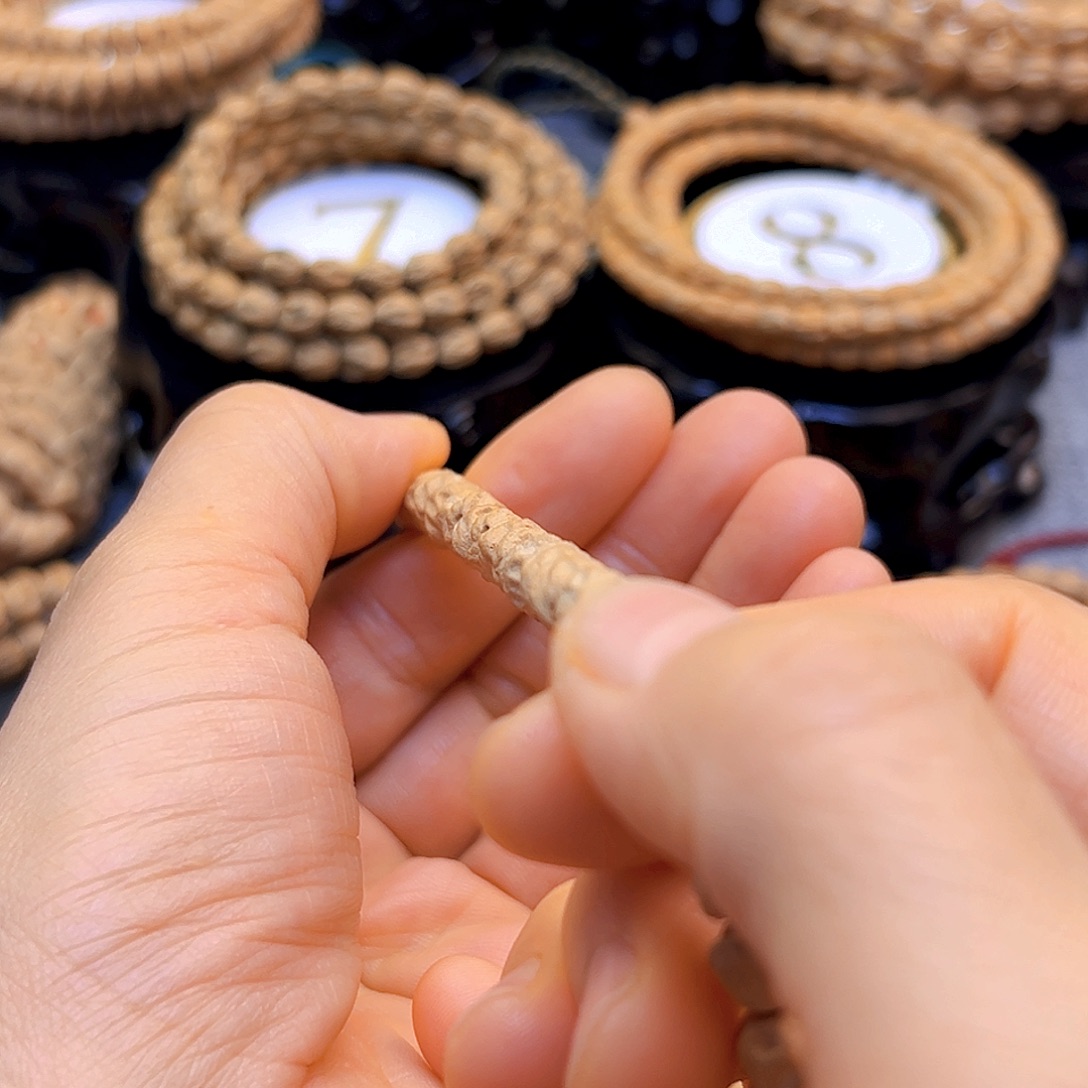 大***乐吊坠柏香籽/百香籽