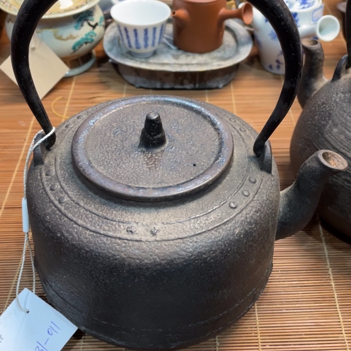 2铁壶一个 默认瑕疵