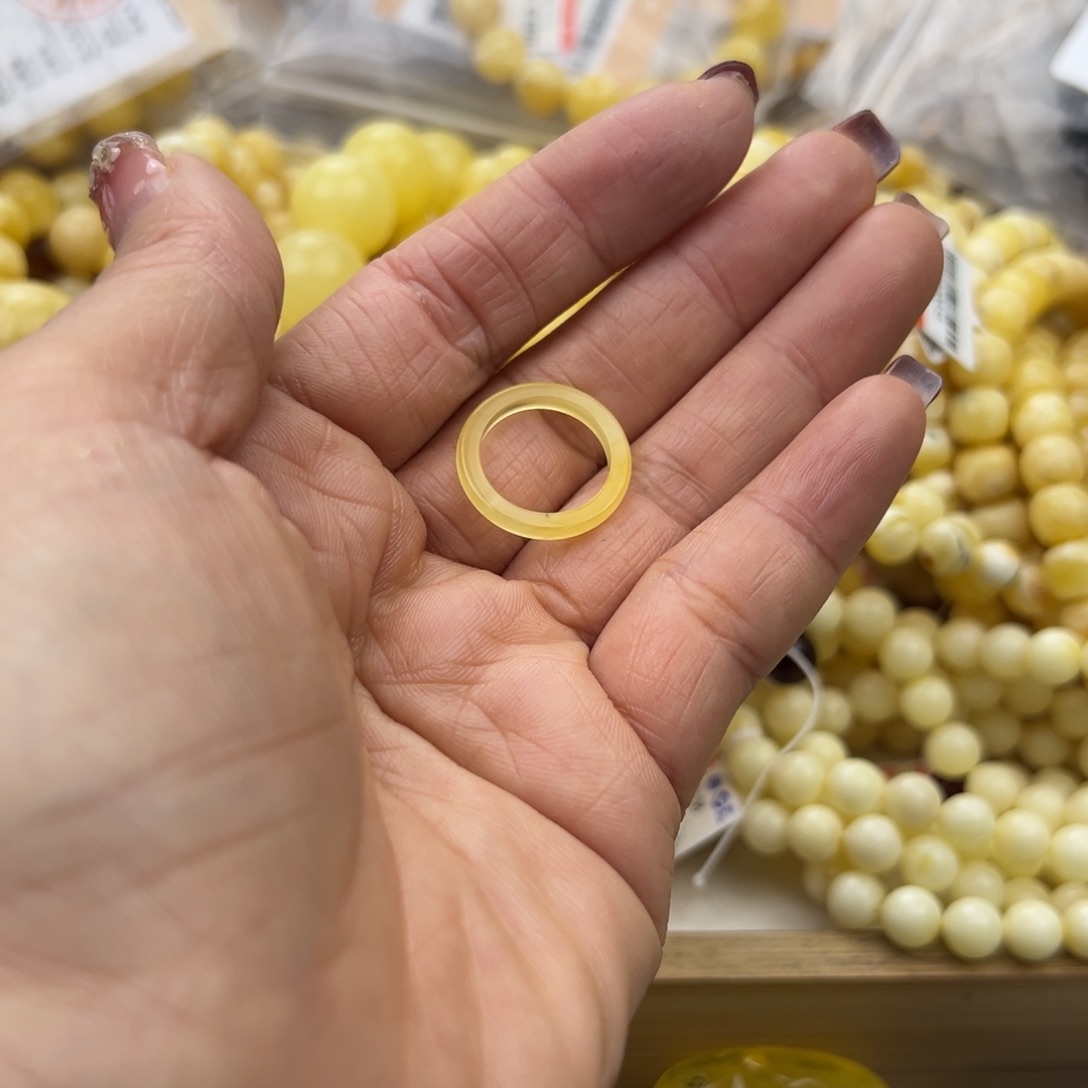 琥珀珠宝奇石未镶嵌