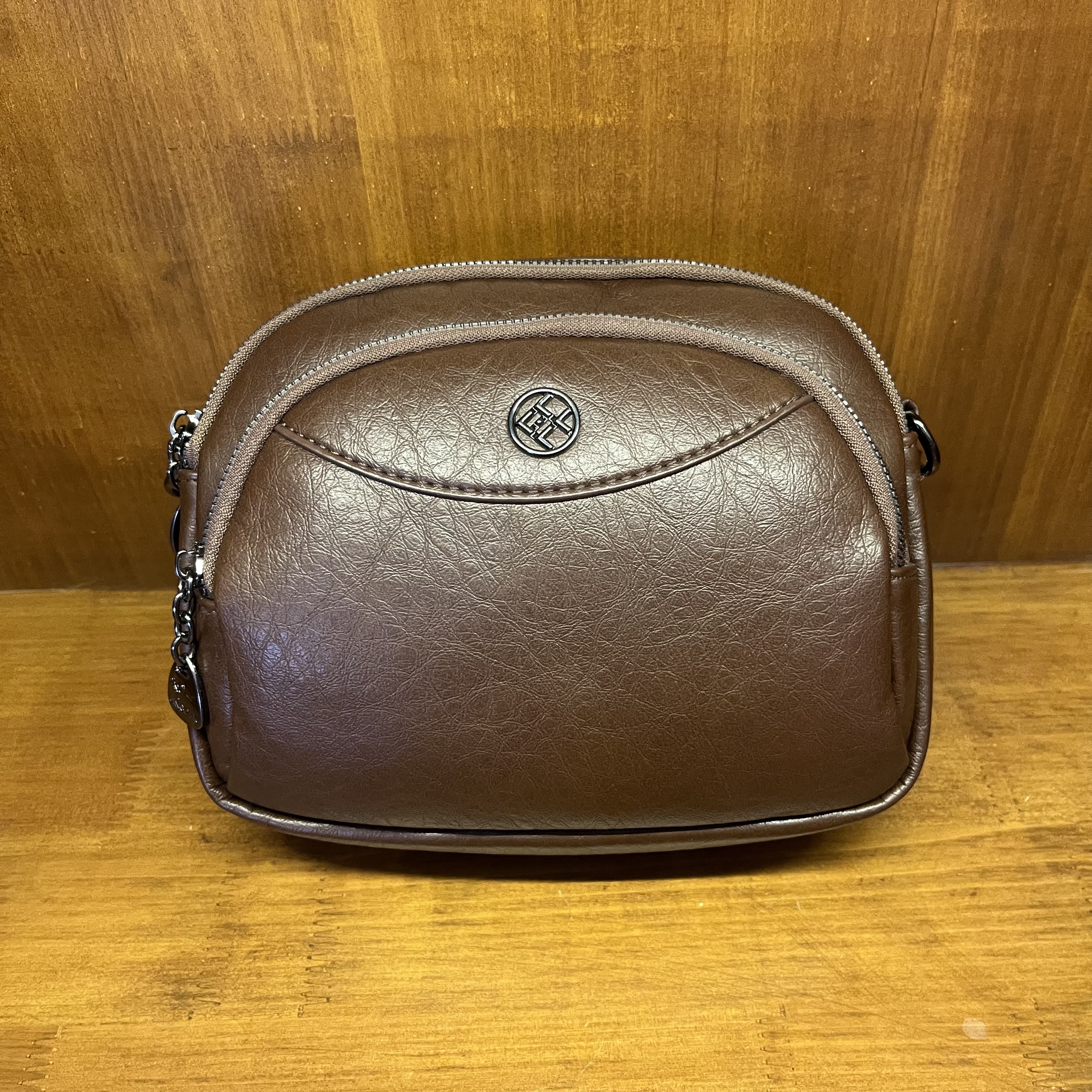 经典百搭轻奢单间斜跨女包620棕色