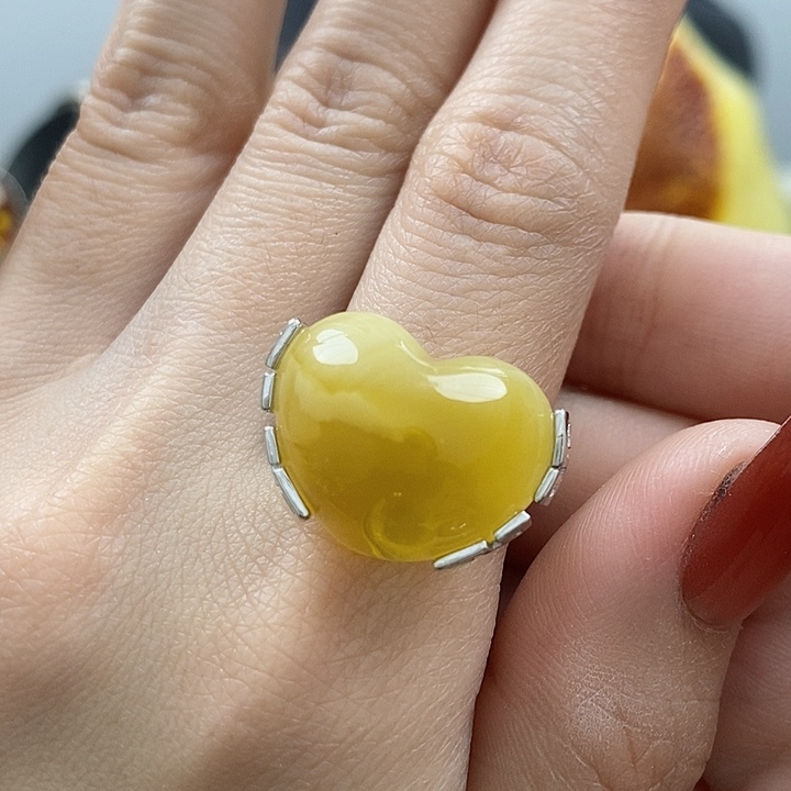 琥珀戒指未镶嵌戒指