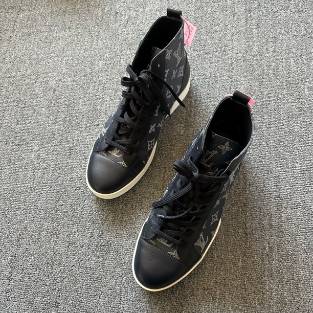 95新 LouisVuitton/路易威登 40码 男士老花高帮板鞋